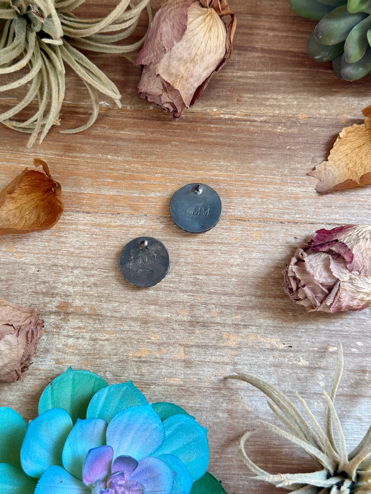 Round Turquoise Rope Border Stud Earrings
