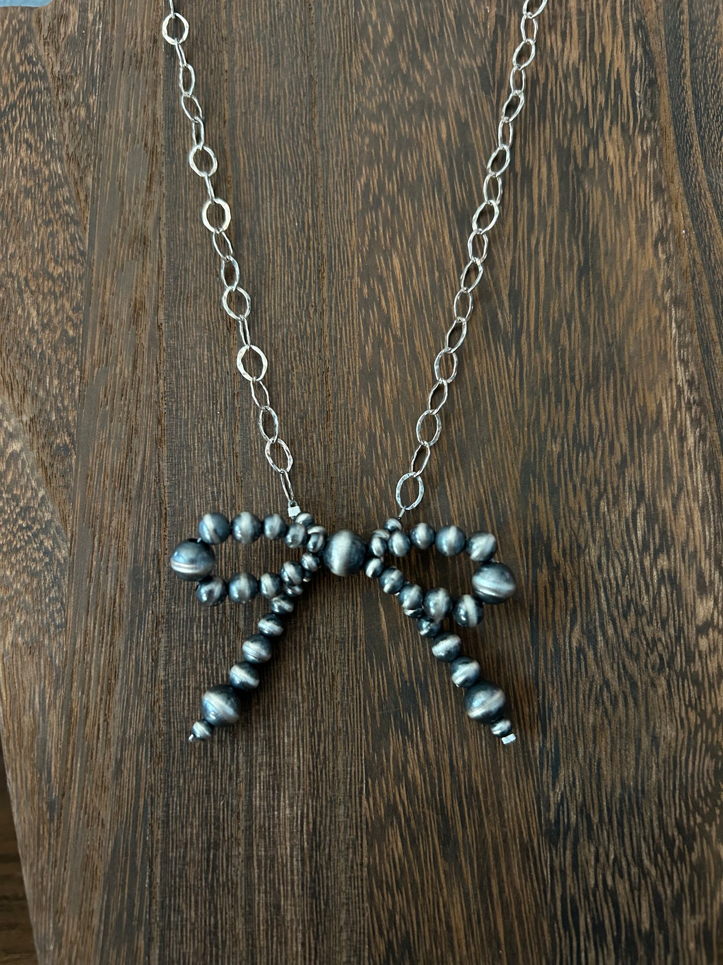 16” chain graduated bow