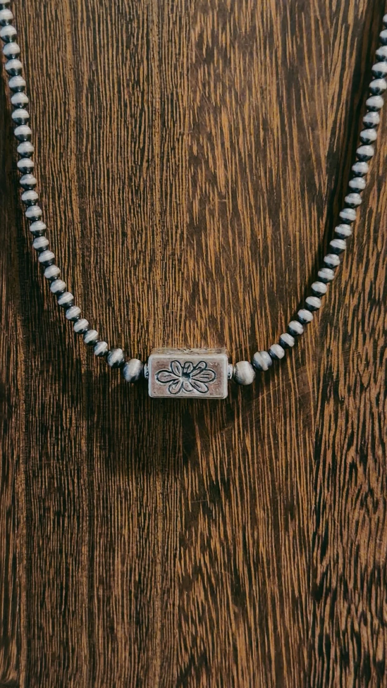 18” 4MM with flower barrel bead