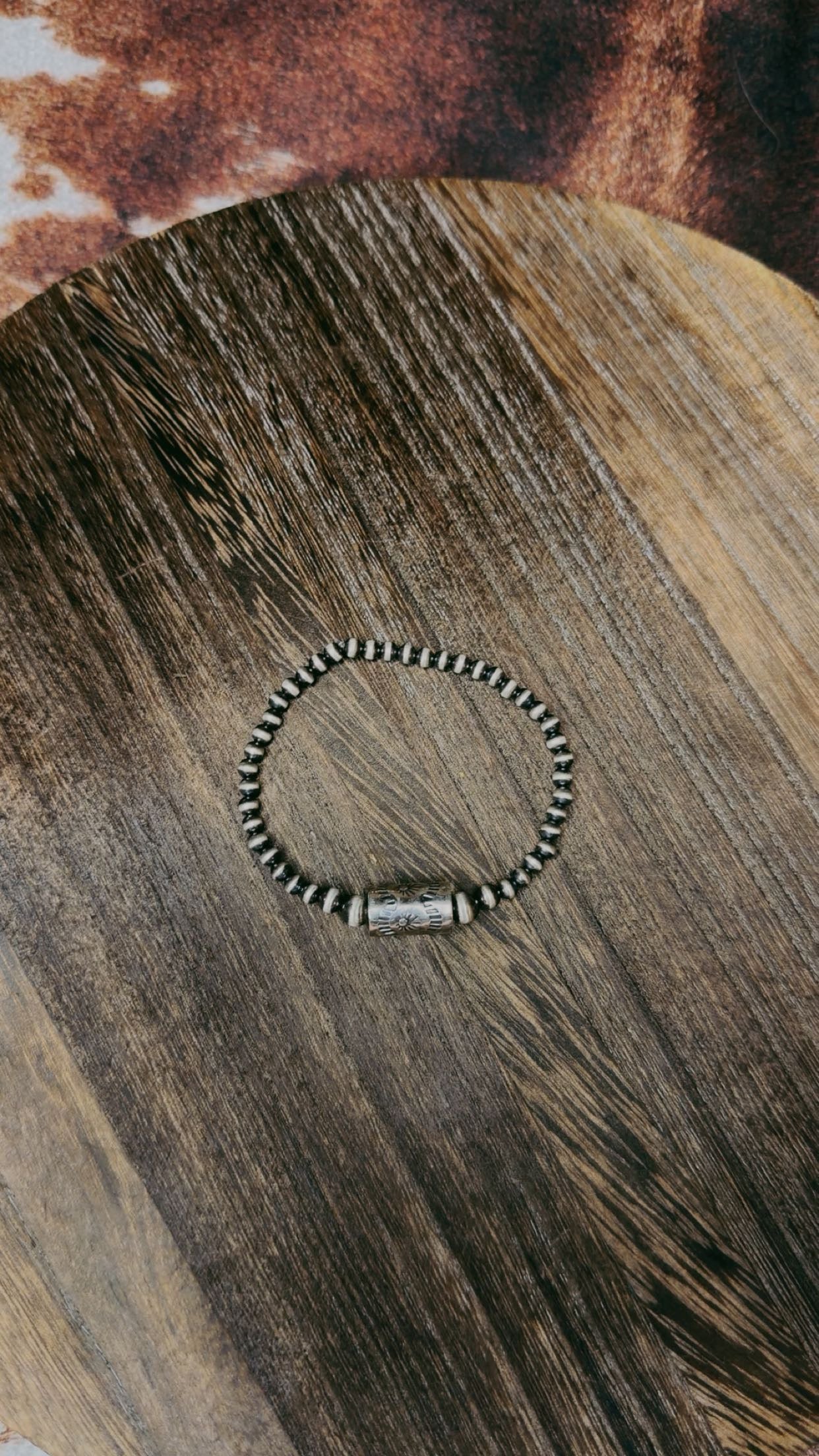 Pearl bracelets - stretchy or clasp