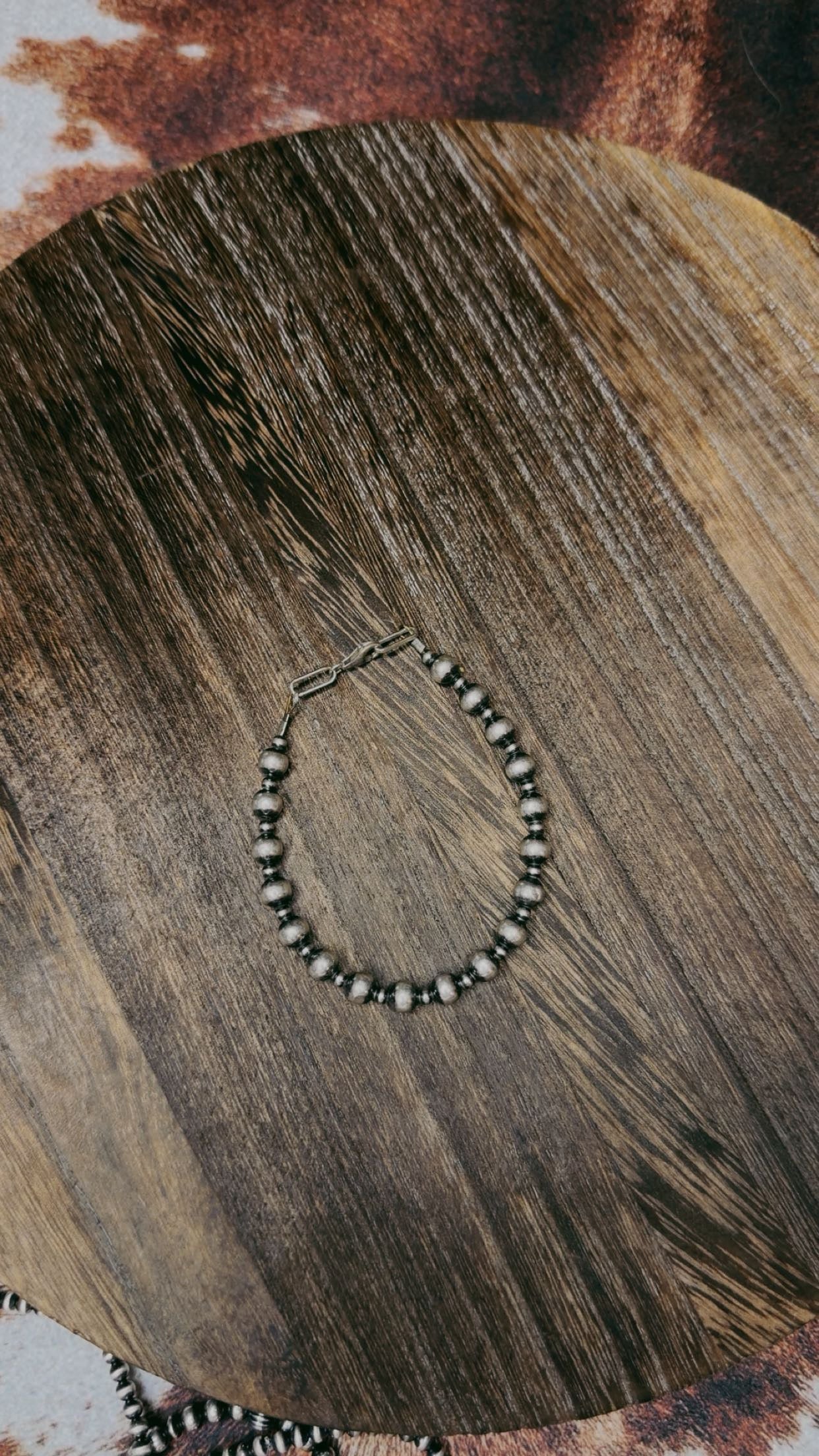 Pearl bracelets - stretchy or clasp