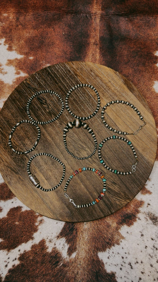 Pearl bracelets - stretchy or clasp