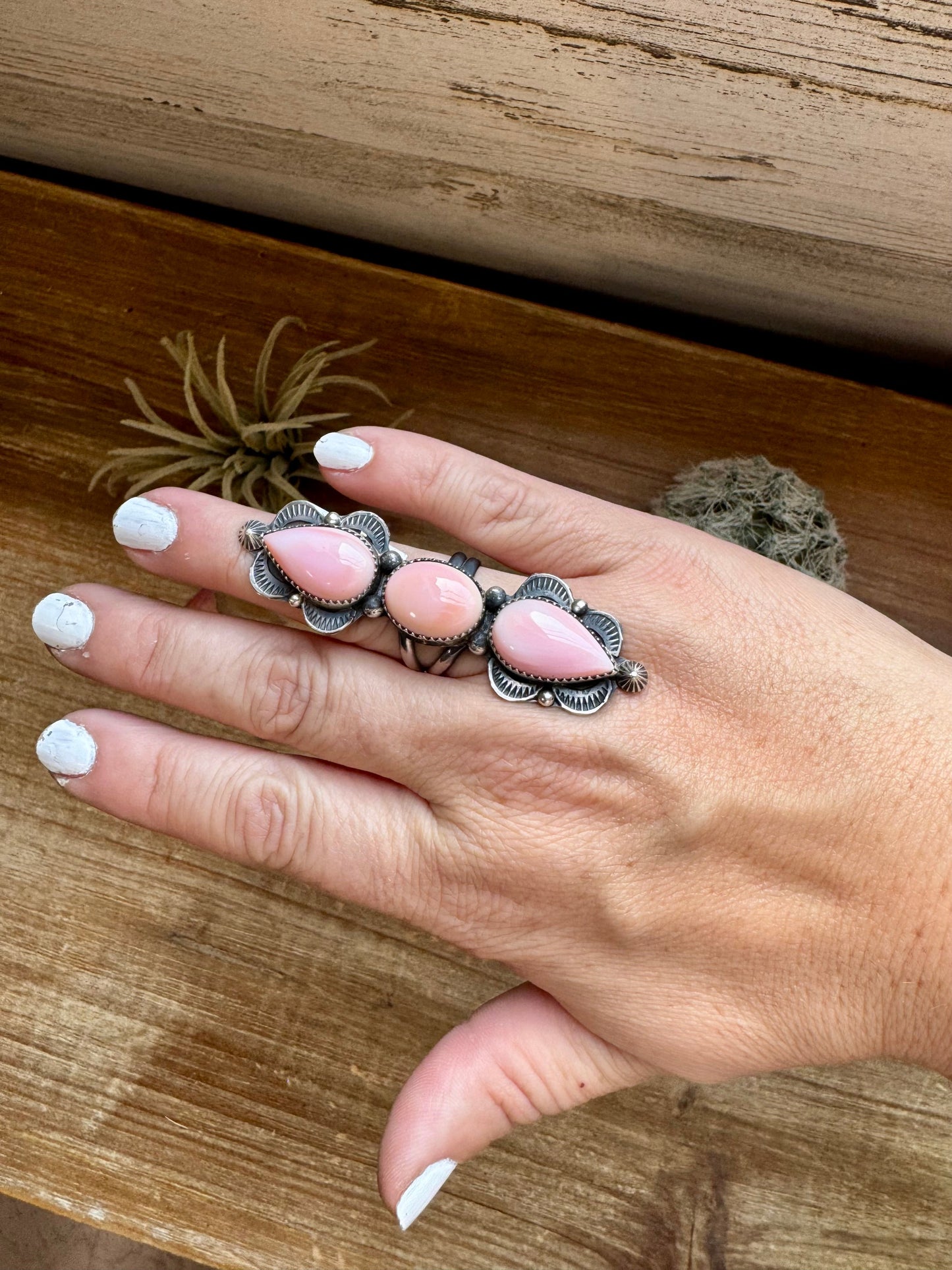 Long Ring - adjustable - pink conch and sterling silver III