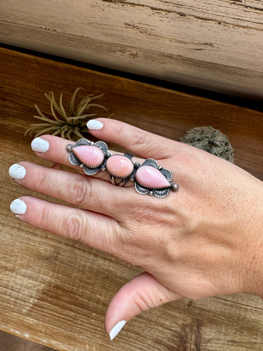 Long Ring - adjustable - pink conch and sterling silver III