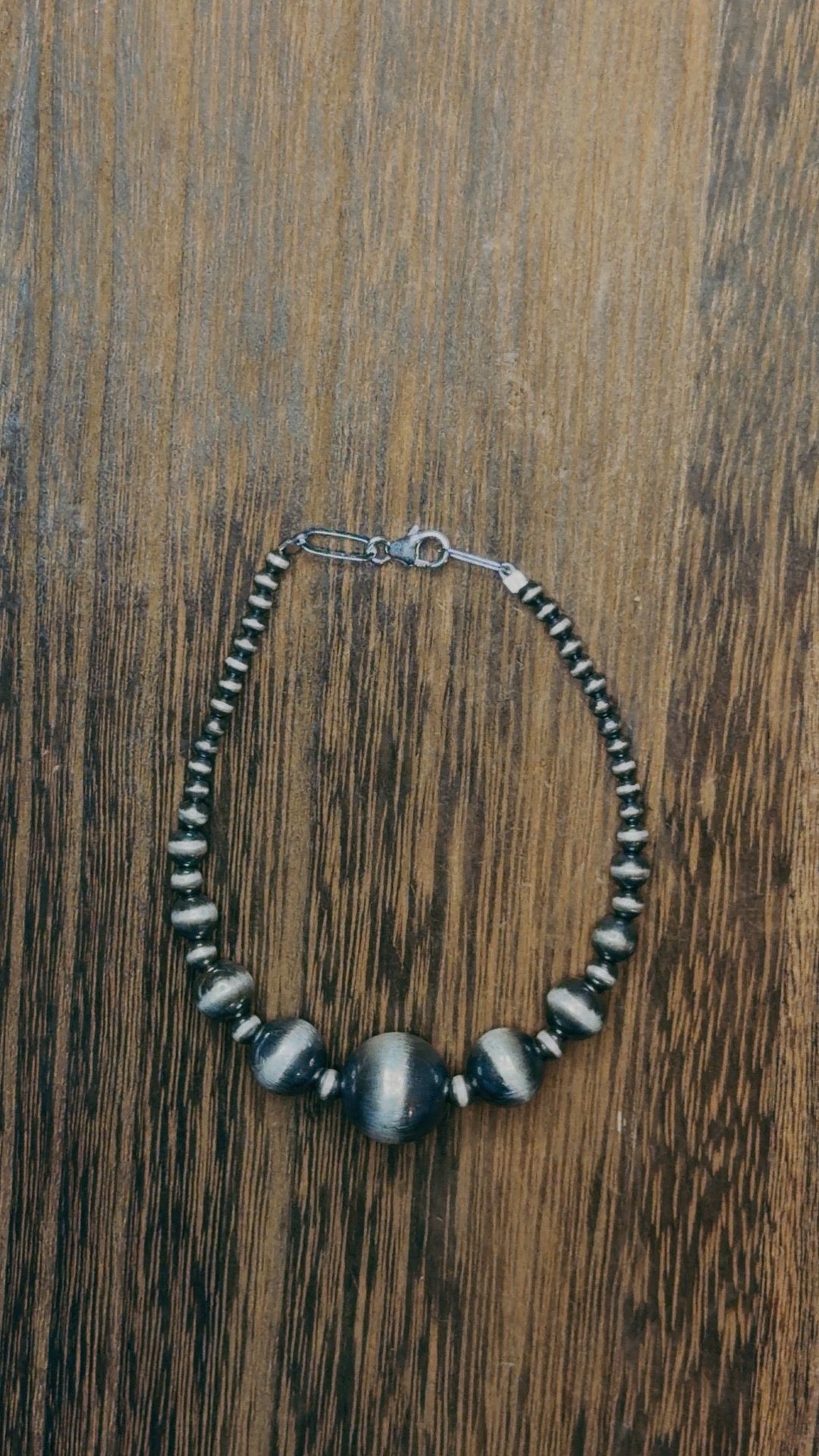 Pearl bracelets - stretchy or clasp