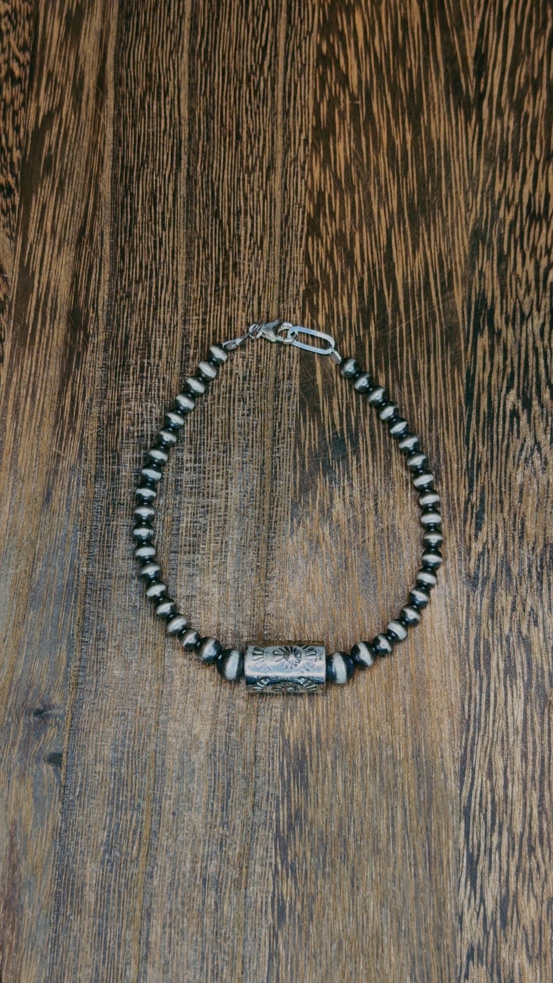 Pearl bracelets - stretchy or clasp