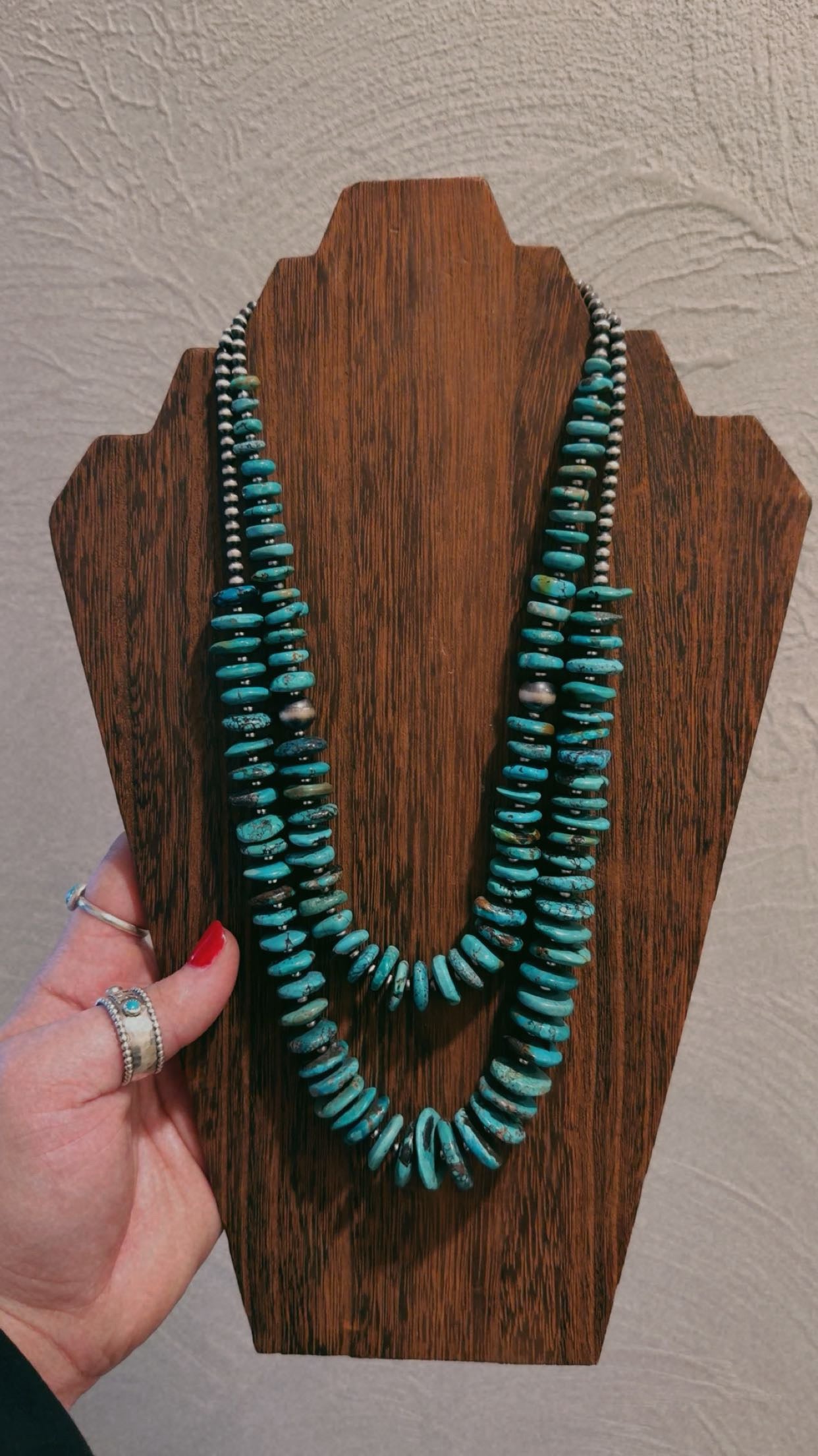 22” Graduated turquoise with 4MM pearls