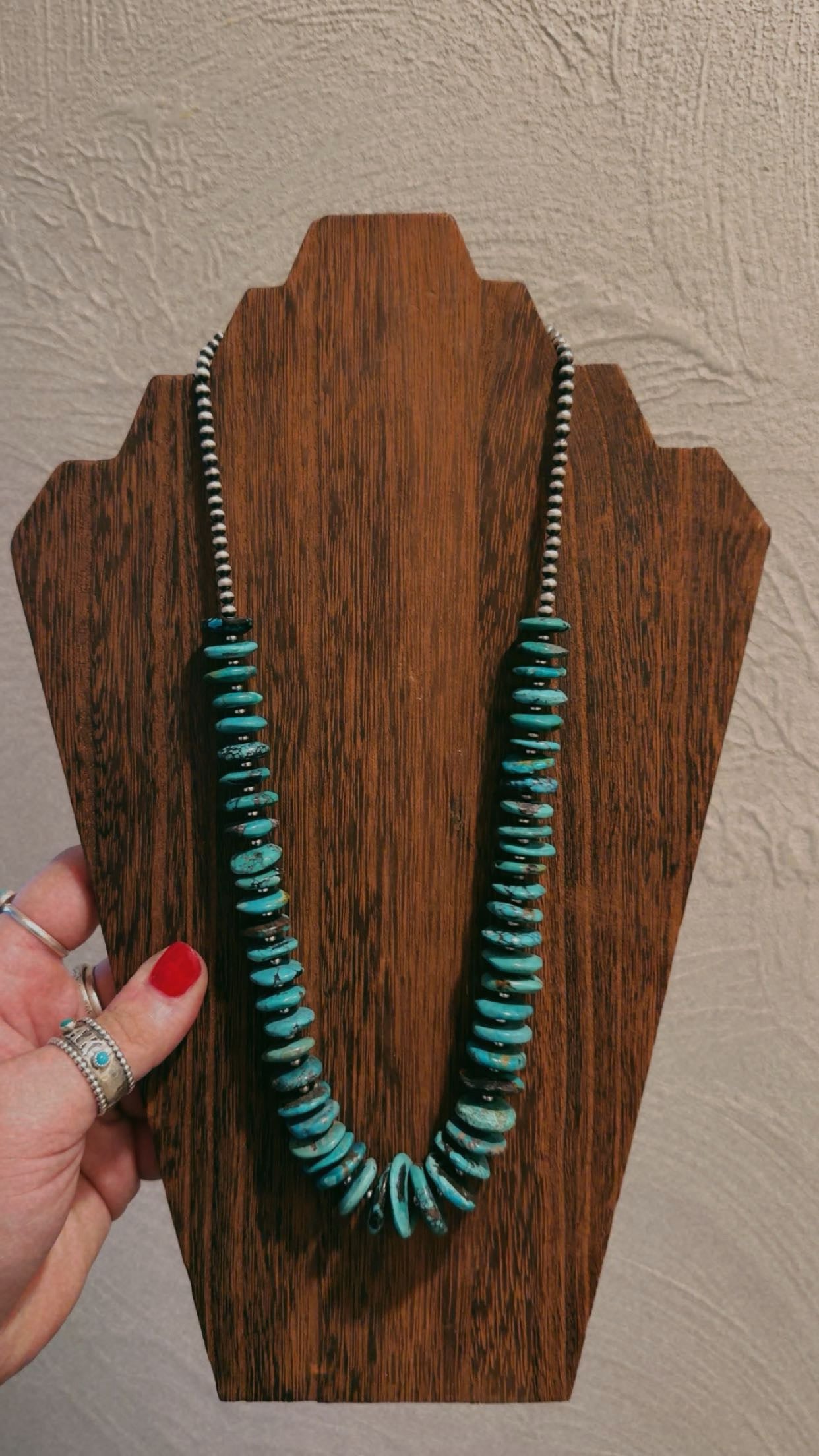 22” Graduated turquoise with 4MM pearls