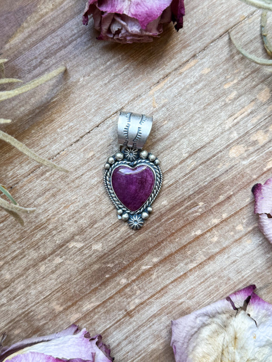 SS Purple Spiny Oyster Heart Pendant – Handmade by Shay Pfeiffer